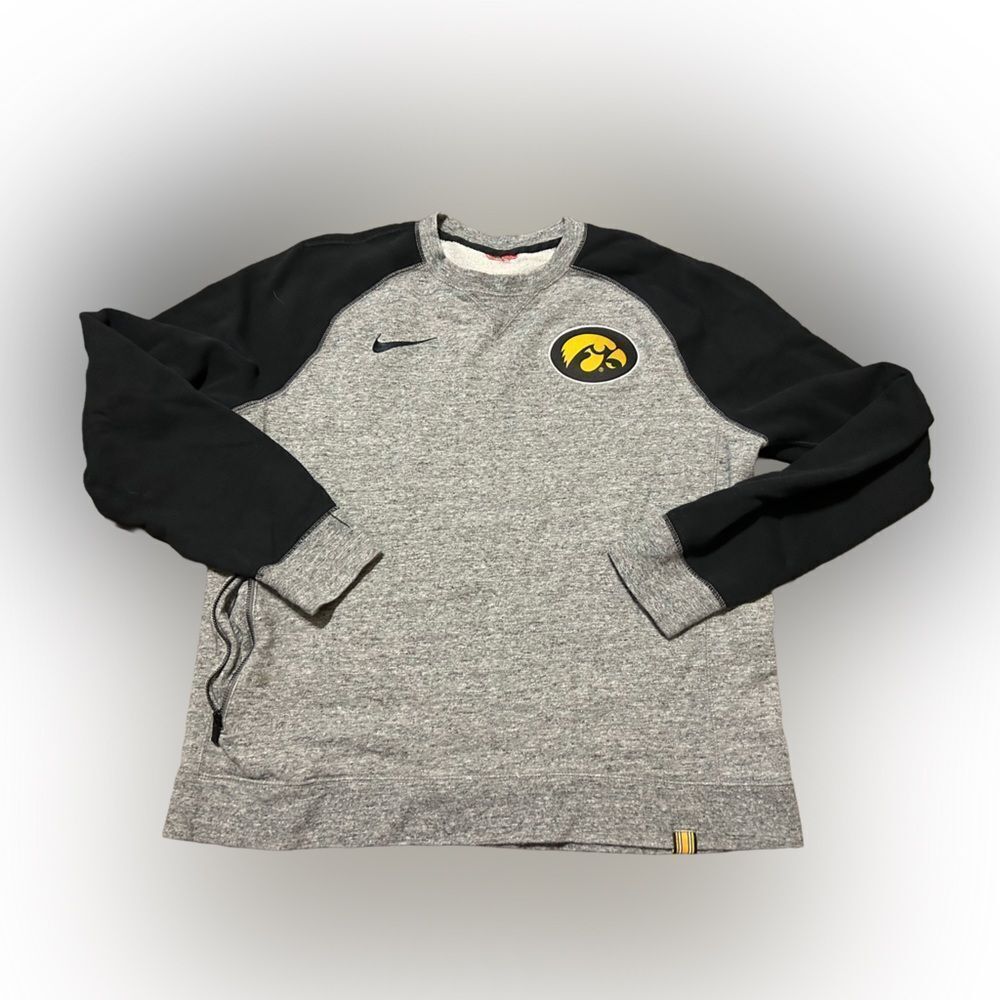 Men’s Nike Iowa Hawkeyes Sweatshirt